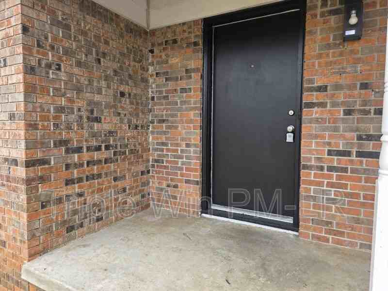 1408 Johnson St - Photo 5 of 38