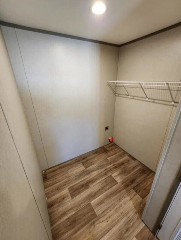 4292 Anchor Ct - Photo 6 of 7