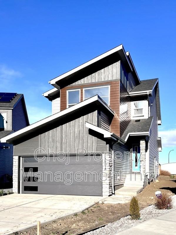 19214 22a Ave Nw - Photo 2 of 28