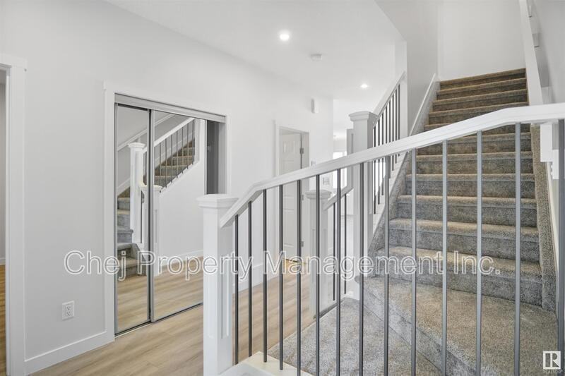 19214 22a Ave Nw - Photo 4 of 28