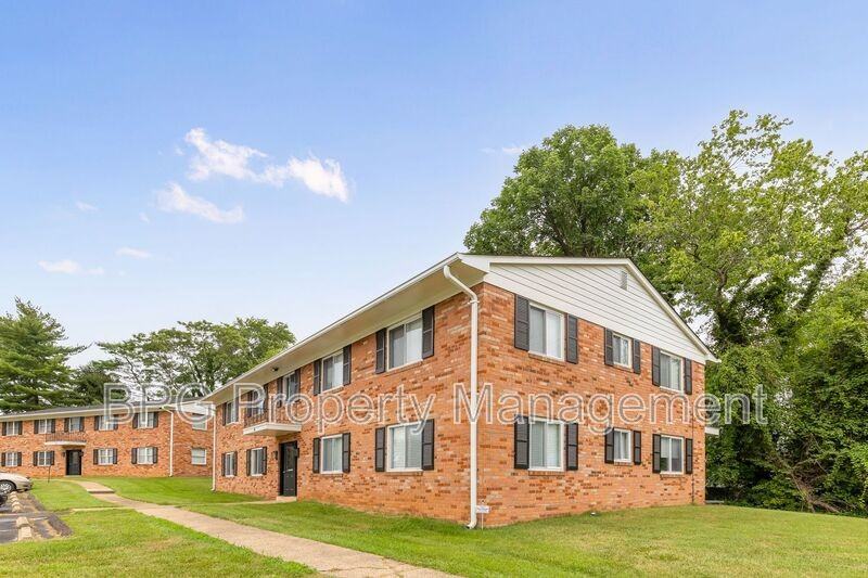 45 Washington St #4 - Photo 3 of 12