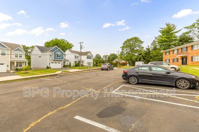 45 Washington St #4 - Photo 5 of 12