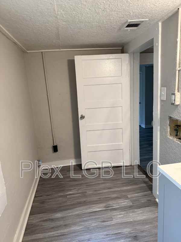 622 Smoot St - Photo 3 of 11