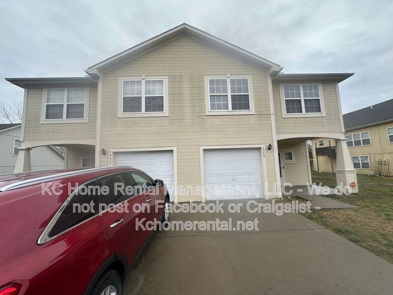 1955 N 80th Ct - Photo 2 of 32