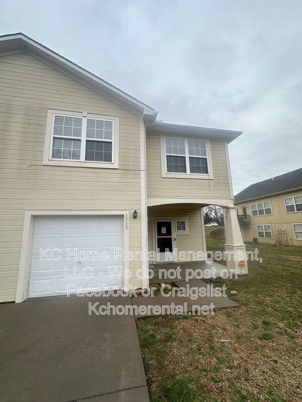 1955 N 80th Ct - Photo 3 of 32