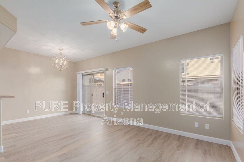 10512 W Almeria Rd - Photo 3 of 18