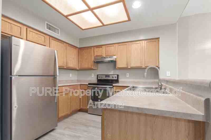 10512 W Almeria Rd - Photo 6 of 18