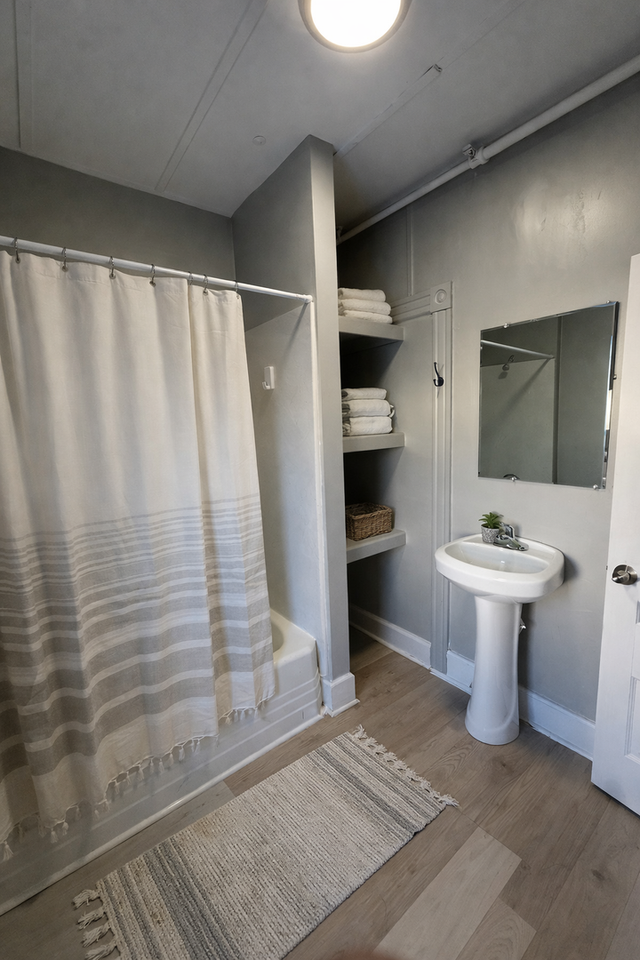 4 N State St - Photo 4 of 11