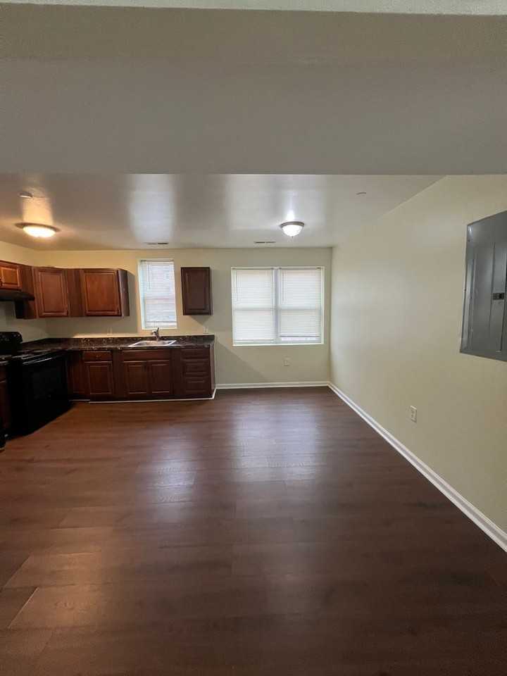 4300 Liberty Heights Avenue - Photo 5 of 14