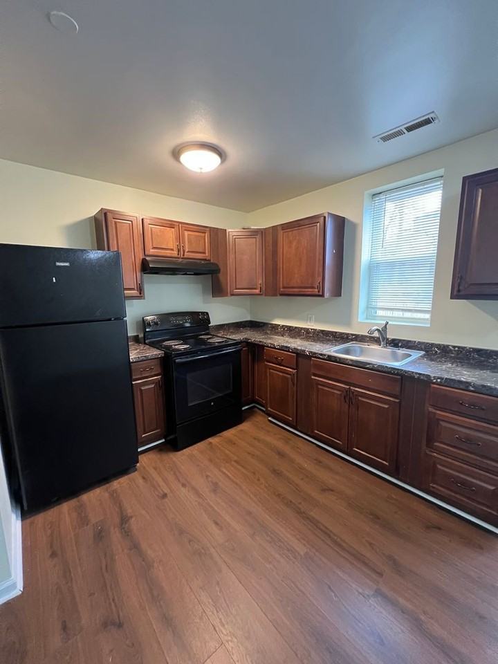 4300 Liberty Heights Avenue - Photo 6 of 14