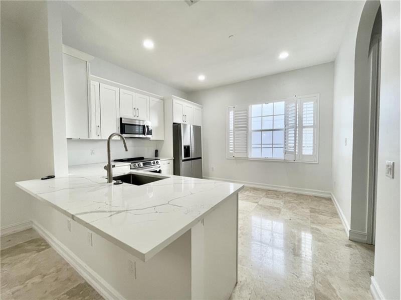 632 Renaissance Way - Photo 3 of 20