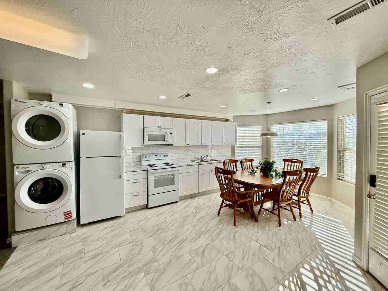 2846 E Overlook Dr - Photo 6 of 20