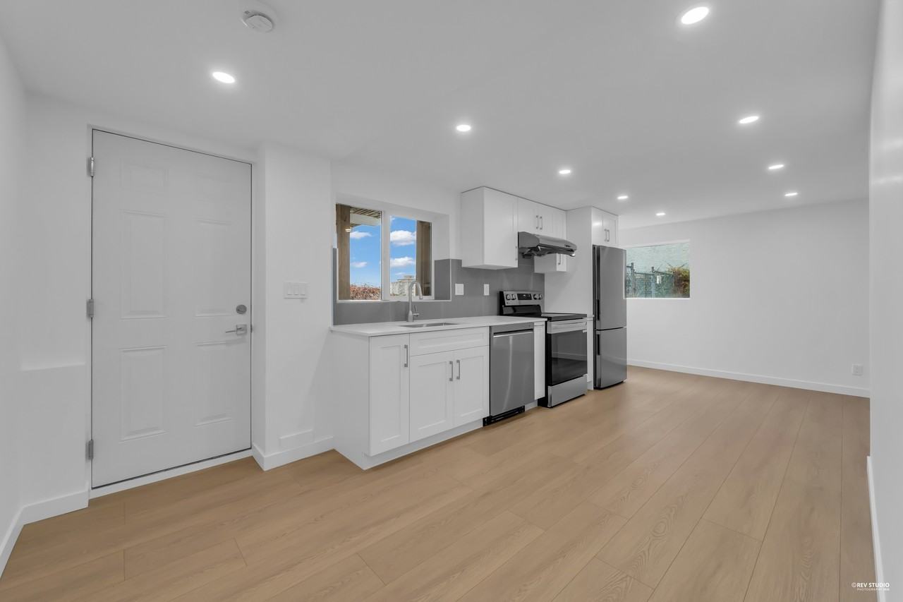 1224 Fulton Avenue - Photo 2 of 8