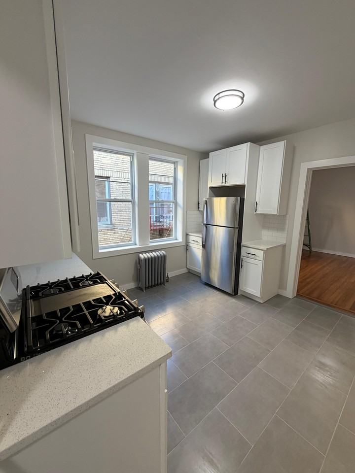 179 Madison - Photo 3 of 17