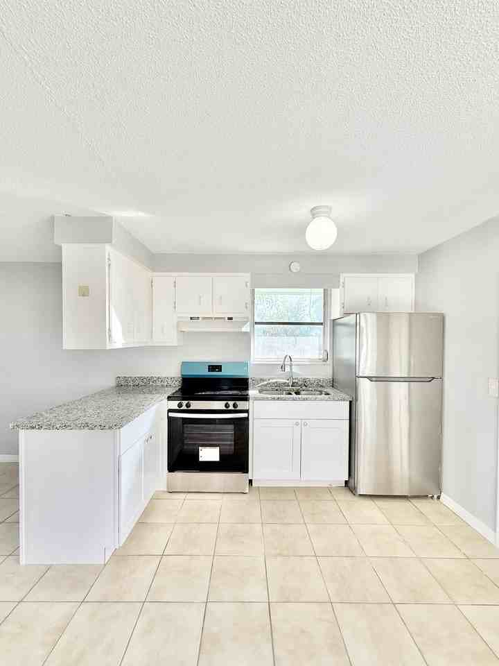 3407 Palm Drive, Punta Gorda, FL 33950 - Photo 3 of 30