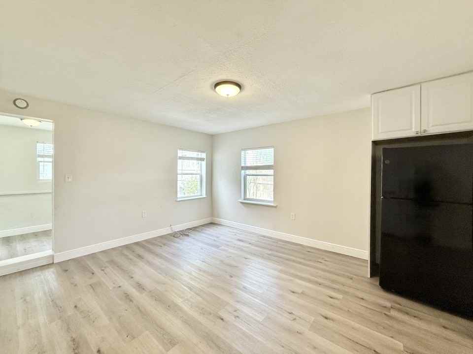 725 21st Avenue South, St Petersburg, 33705 - Photo 7 of 31