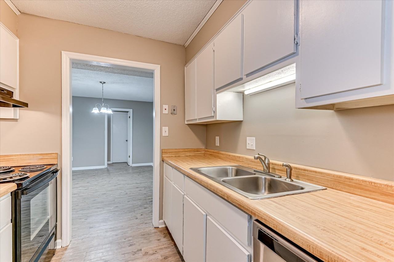 Powderhouse Apartments - Photo 4 of 13