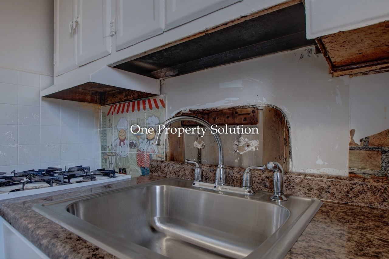 6831 Jackson Avenue - Photo 3 of 13