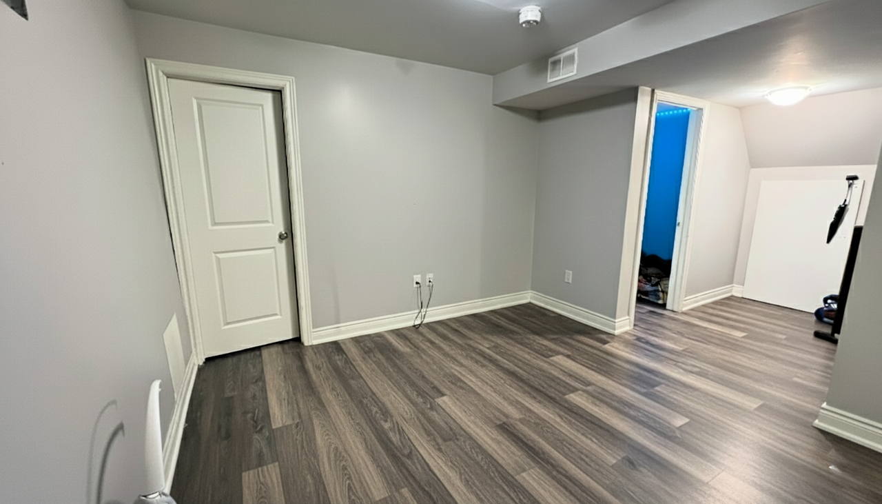 970 King Street East #3 - Photo 4 of 9