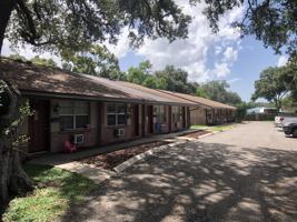 featured image of 415 - 417 Woodrow Avenue