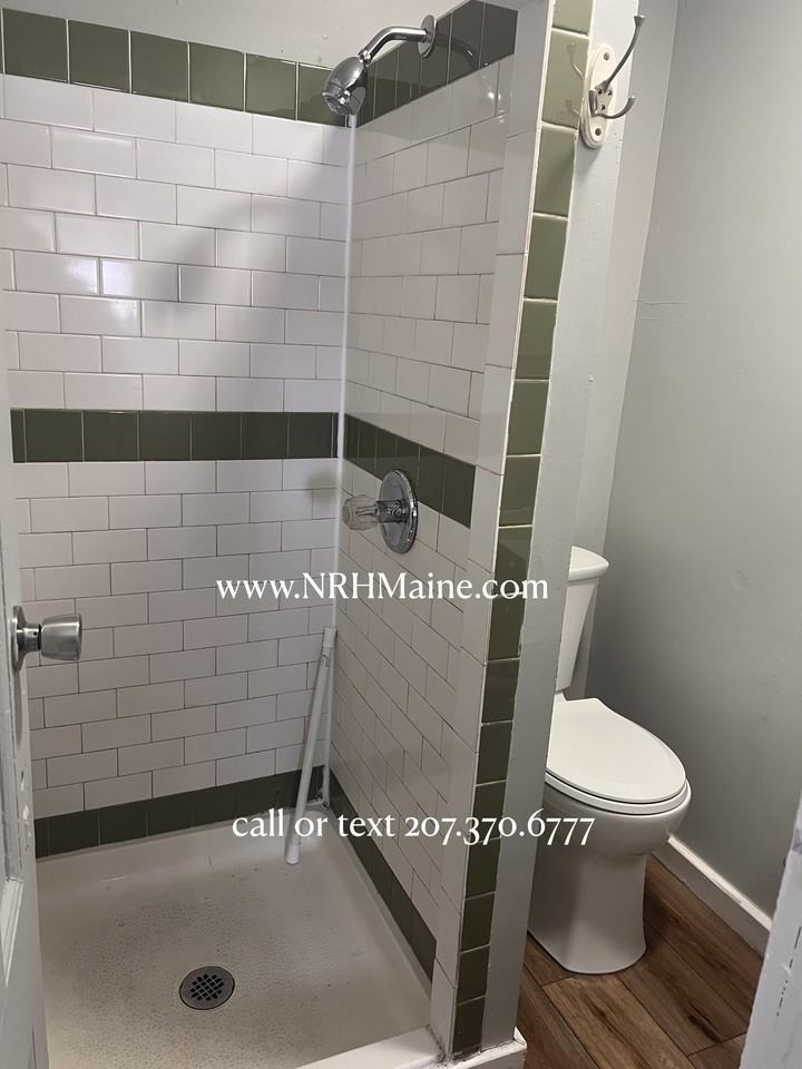 300 Court Street - Photo 5 of 5