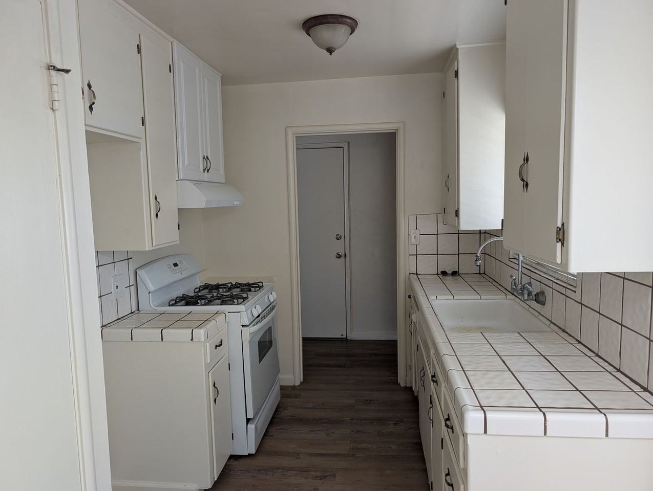 3876 N Pleasant Ave - Photo 2 of 19