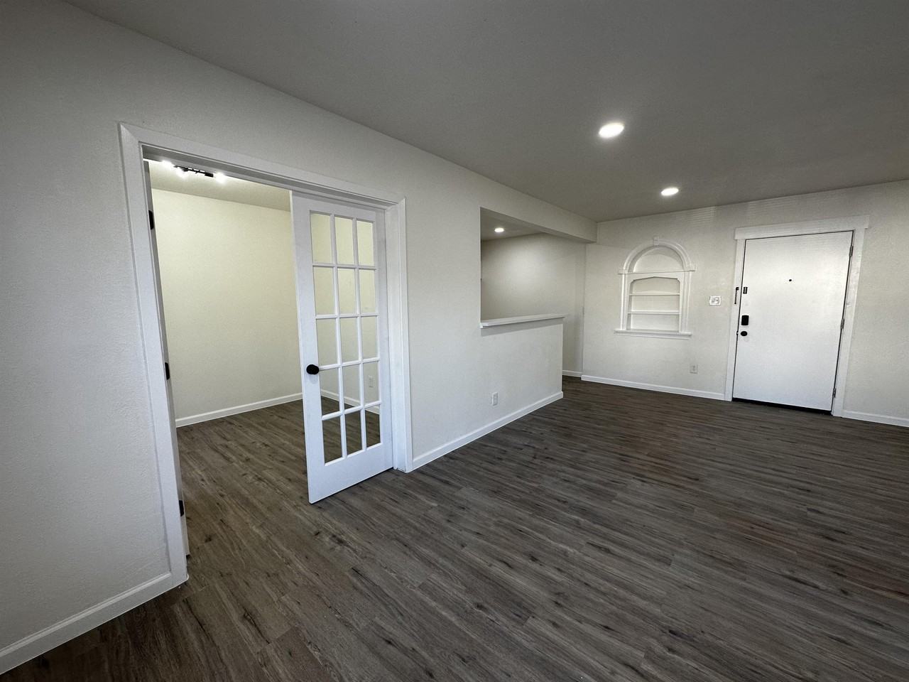 5934 Victor Street - Photo 3 of 19