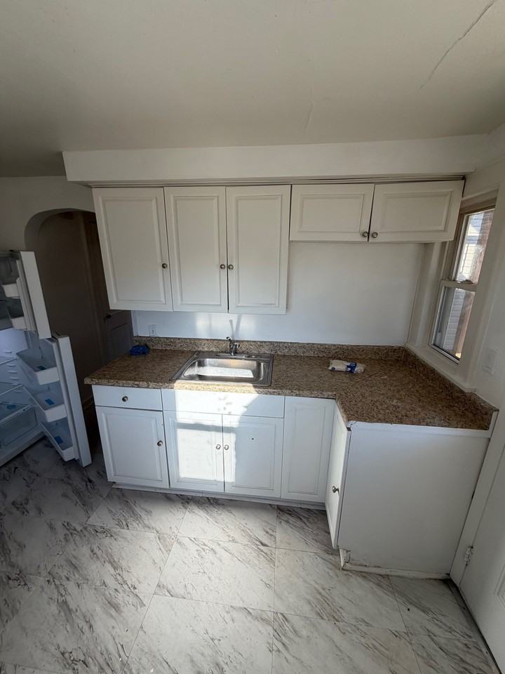 143 Front Street - Photo 5 of 8