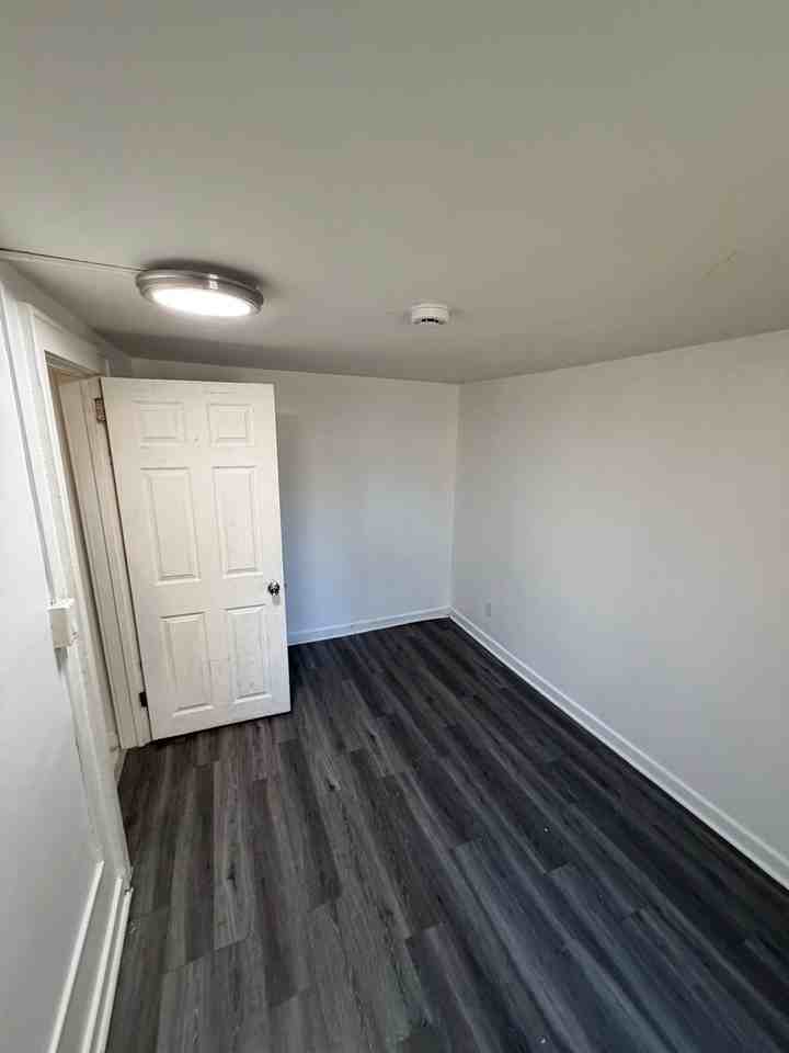 143 Front Street - Photo 6 of 8