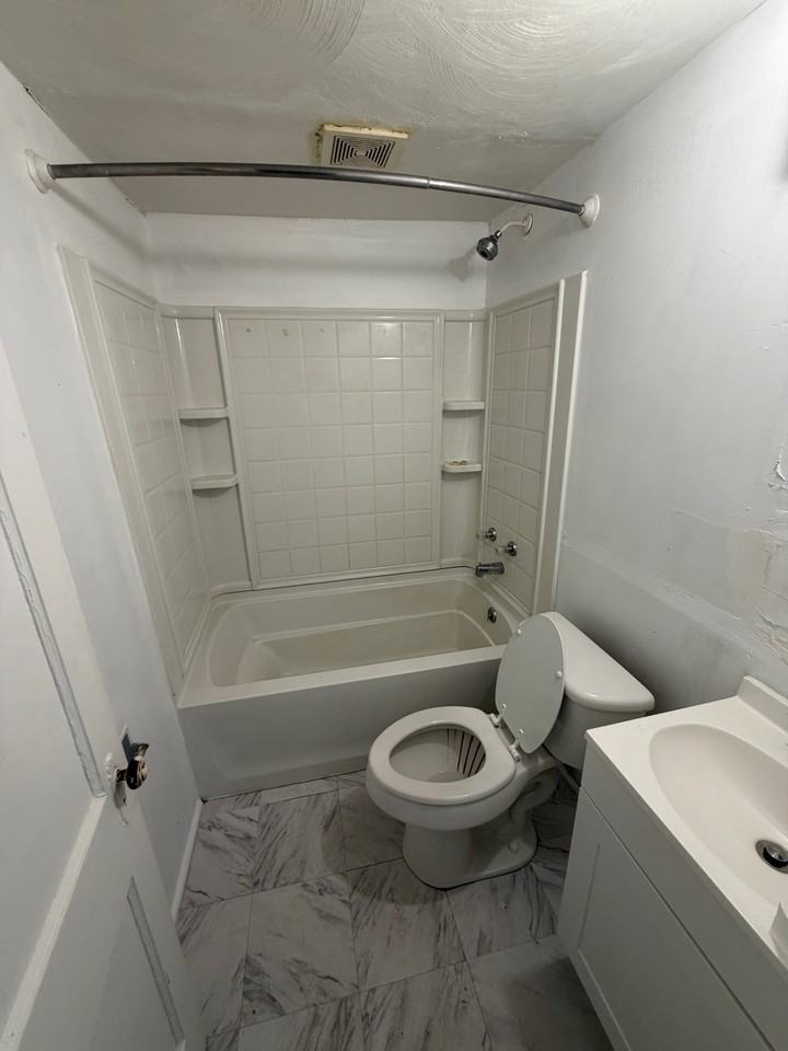 143 Front Street - Photo 7 of 8