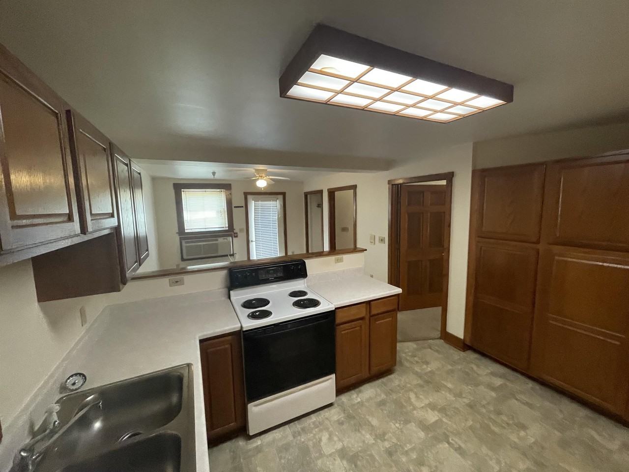 214 Wood Street - Photo 2 of 19