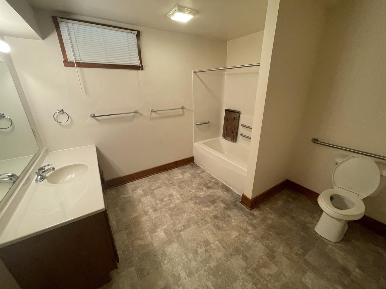 214 Wood Street - Photo 4 of 19