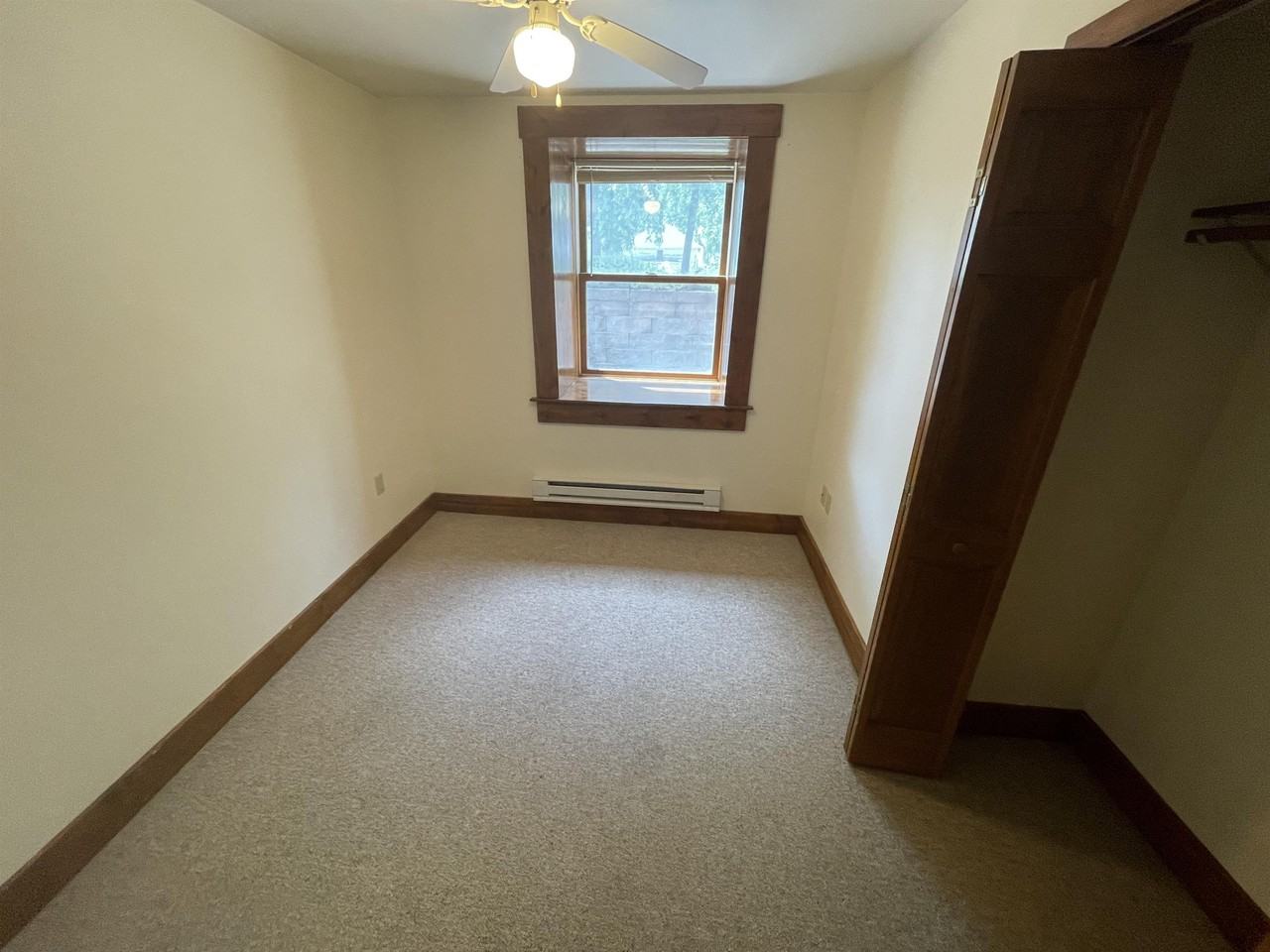 214 Wood Street - Photo 5 of 19