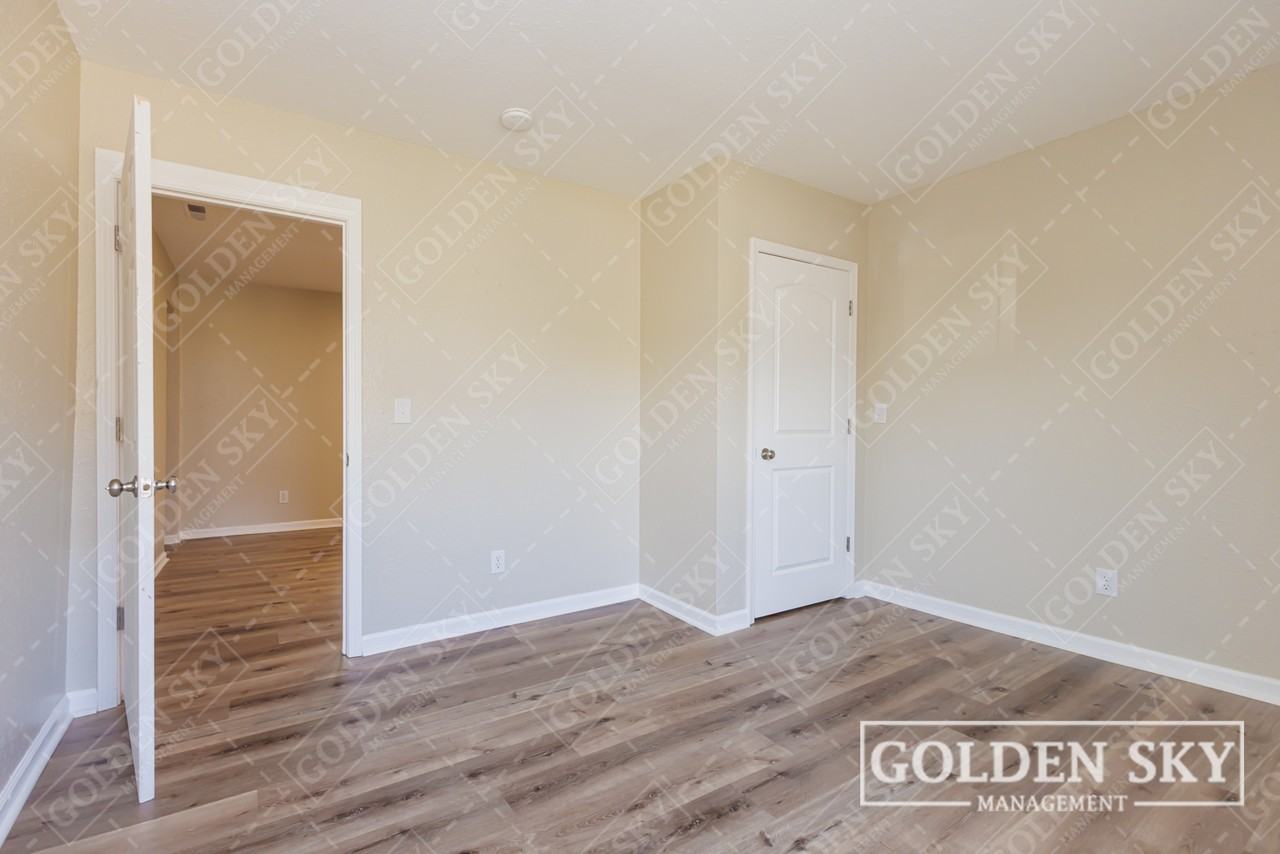 1611 South Gharkey Street - Photo 6 of 10