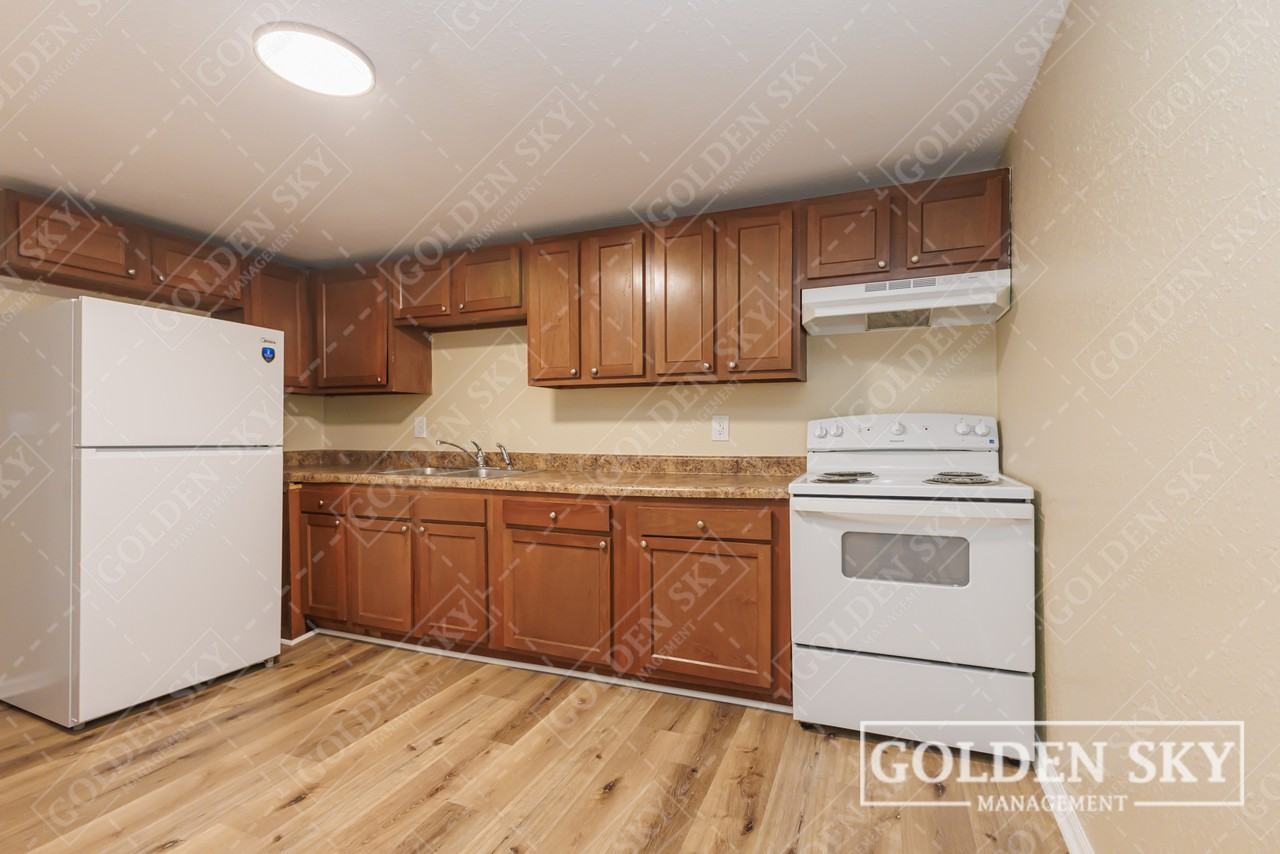 1609 South Gharkey Street - Photo 5 of 8