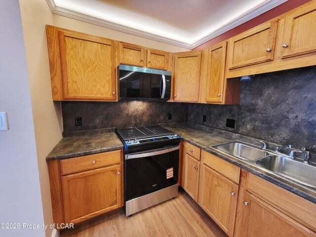 208 Wyoming Avenue - Photo 3 of 14