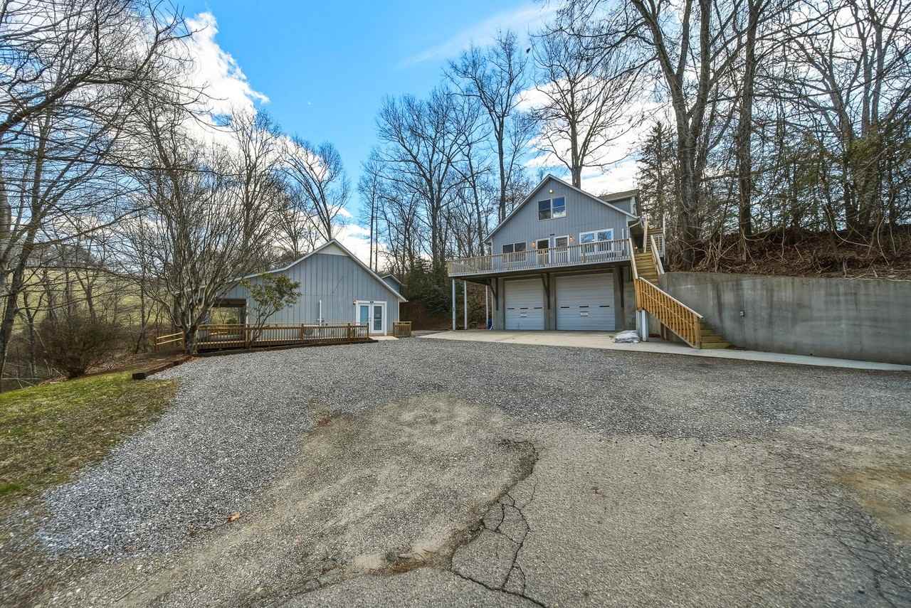 343-01: Lindsey Lane Apartments - Photo 4 of 37