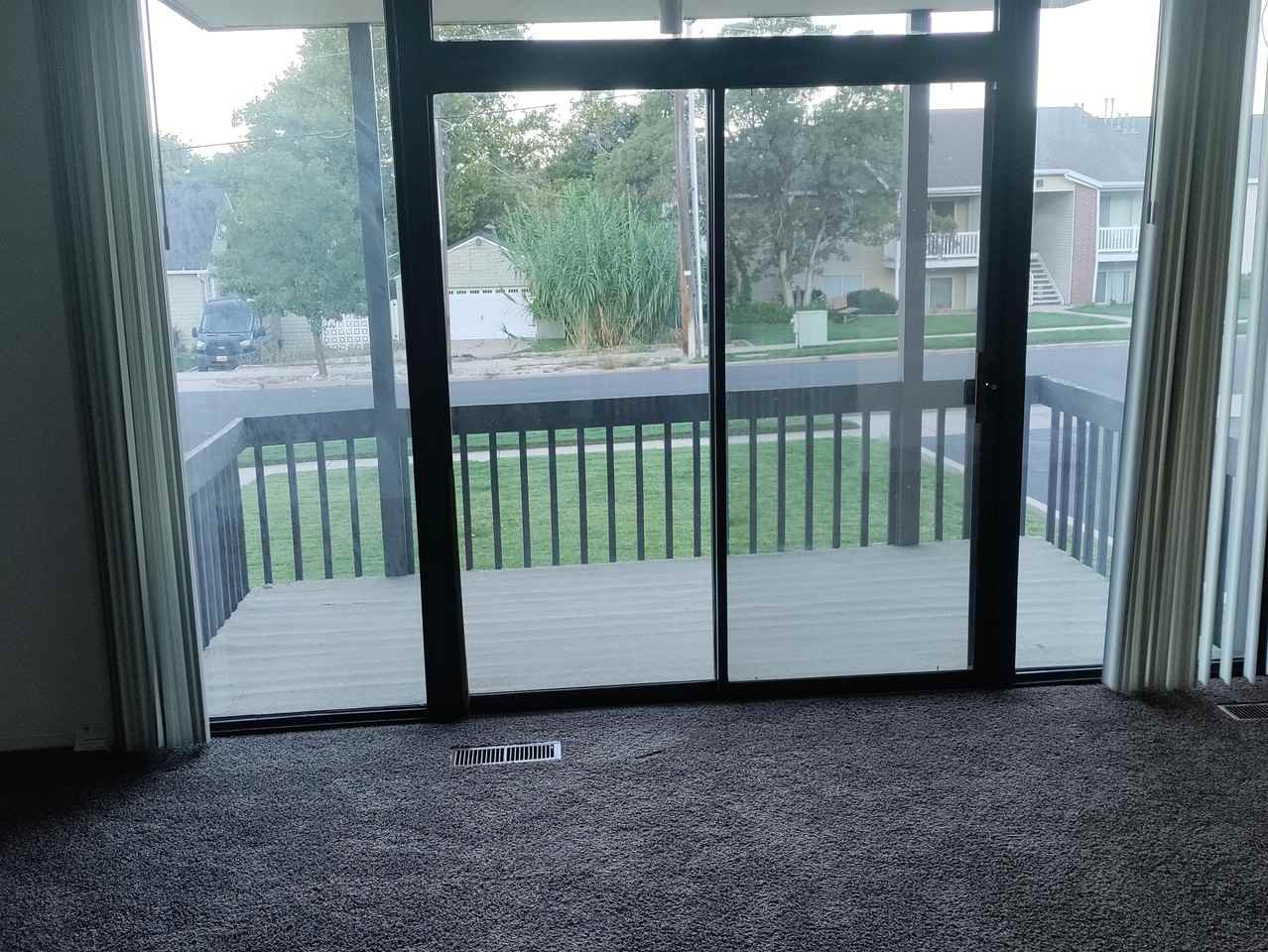 6 Plex - Photo 3 of 16