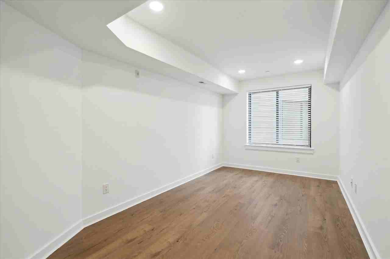 1951 Point Breeze Avenue - Photo 5 of 27