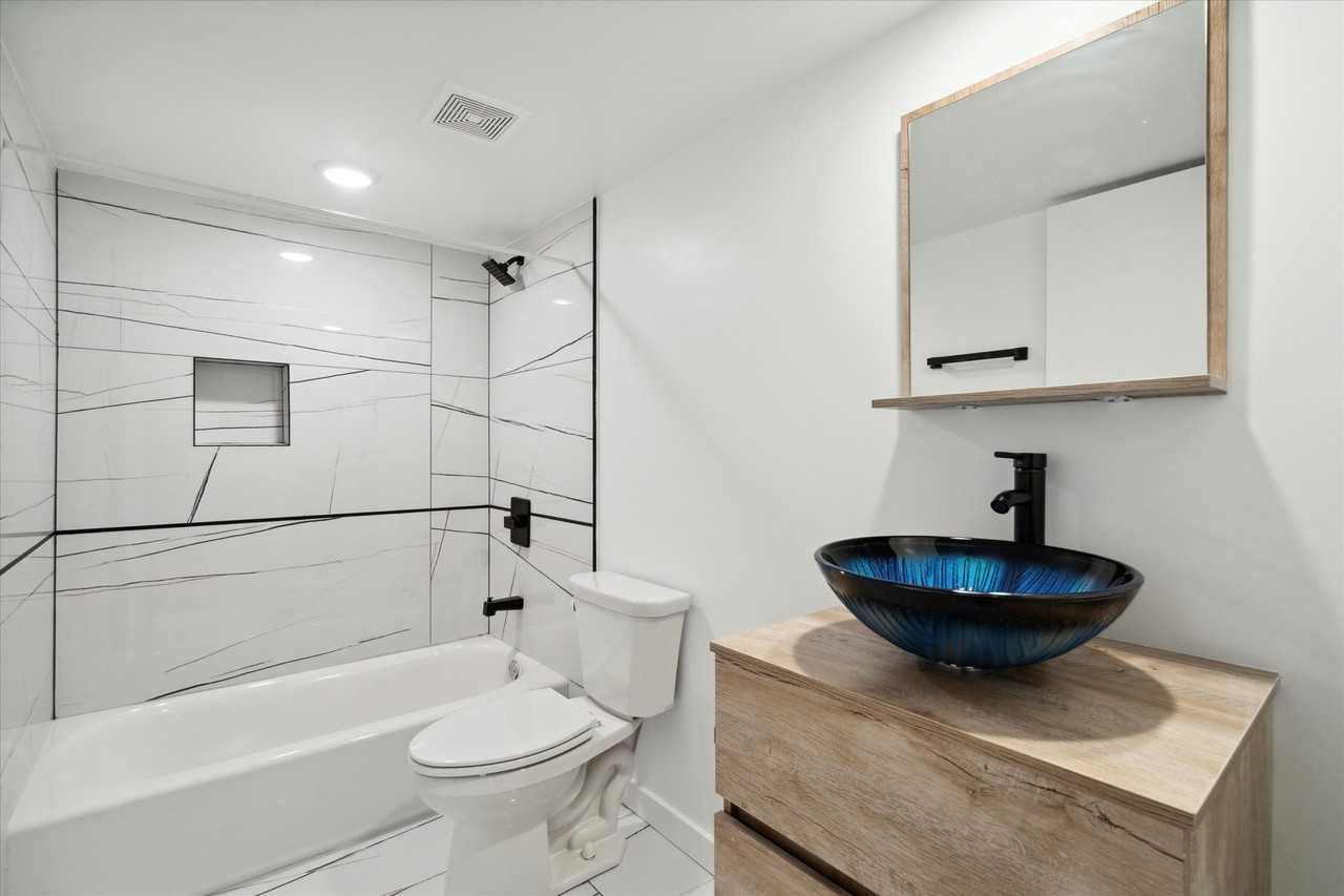 1951 Point Breeze Avenue - Photo 6 of 27