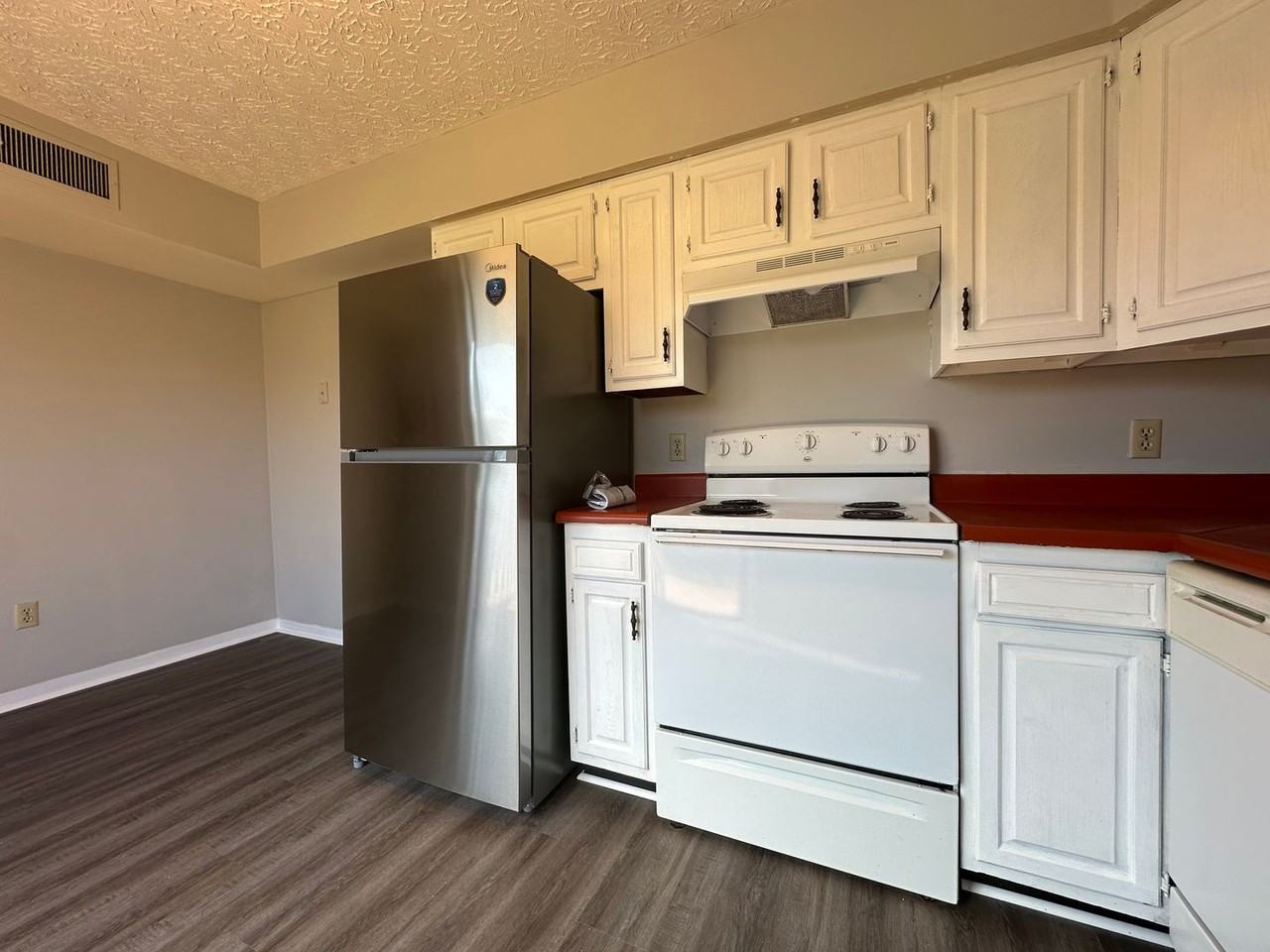 1053 Kendrick Creek Rd - Photo 6 of 14