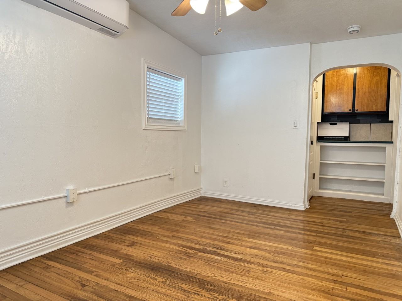 259 East 4800 South - Photo 5 of 26