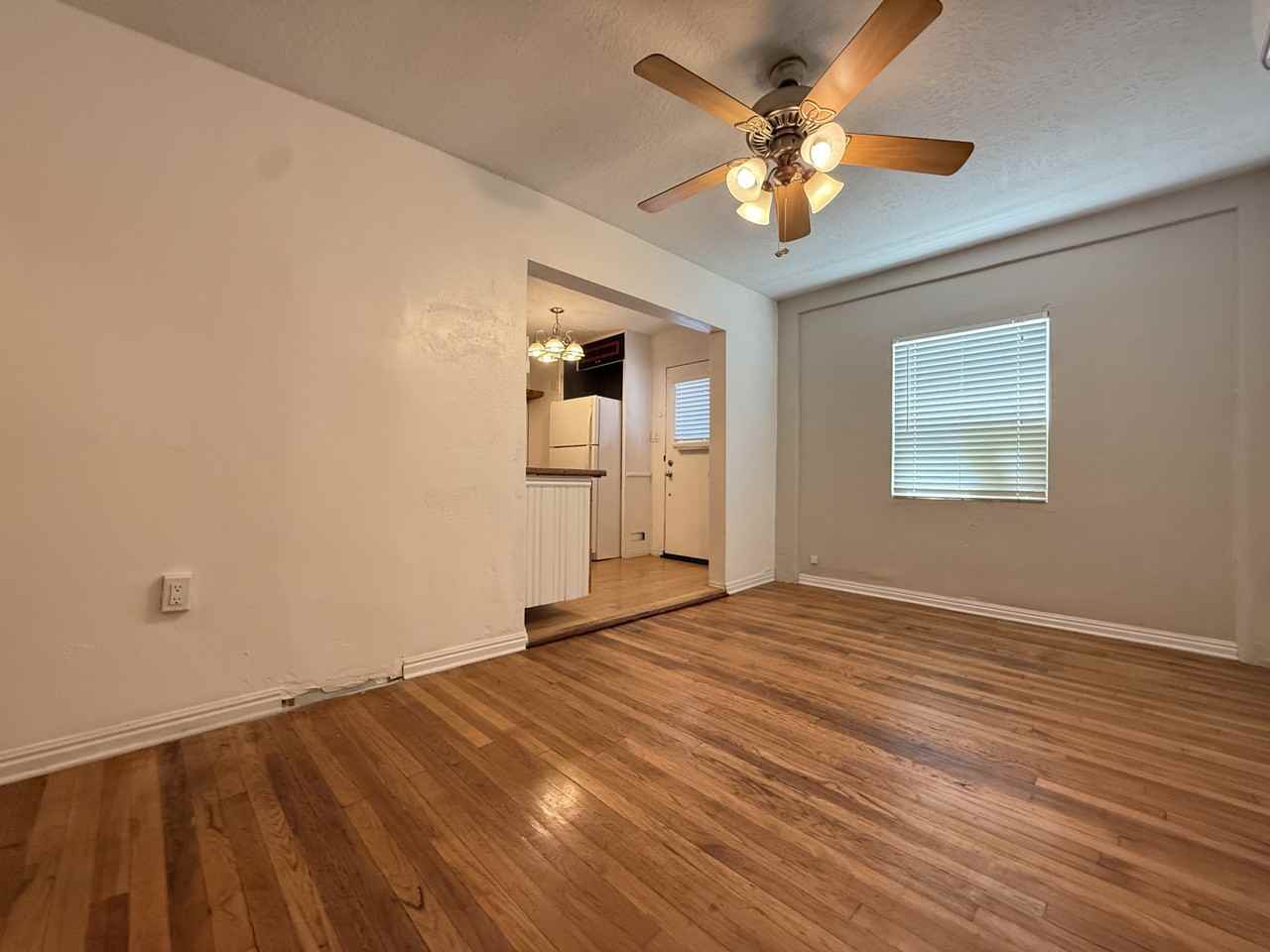 259 East 4800 South - Photo 6 of 26