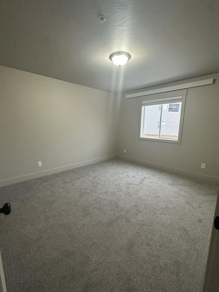 3575 N Ammo Cr - Photo 3 of 15