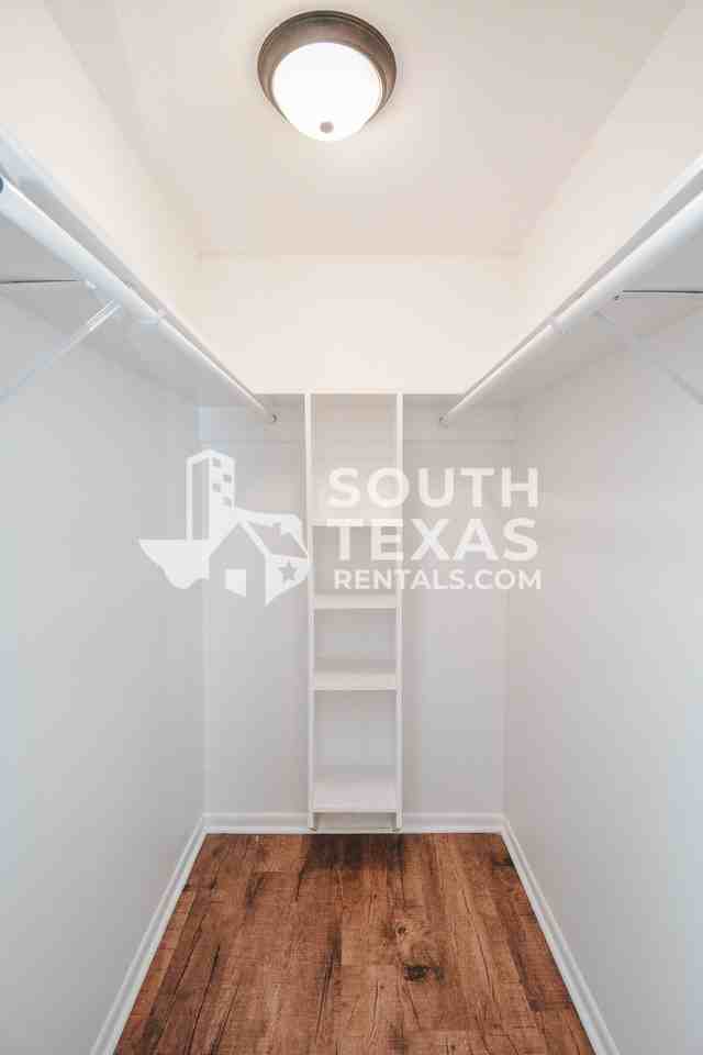 Sherwood Townhomes - Photo 6 of 13