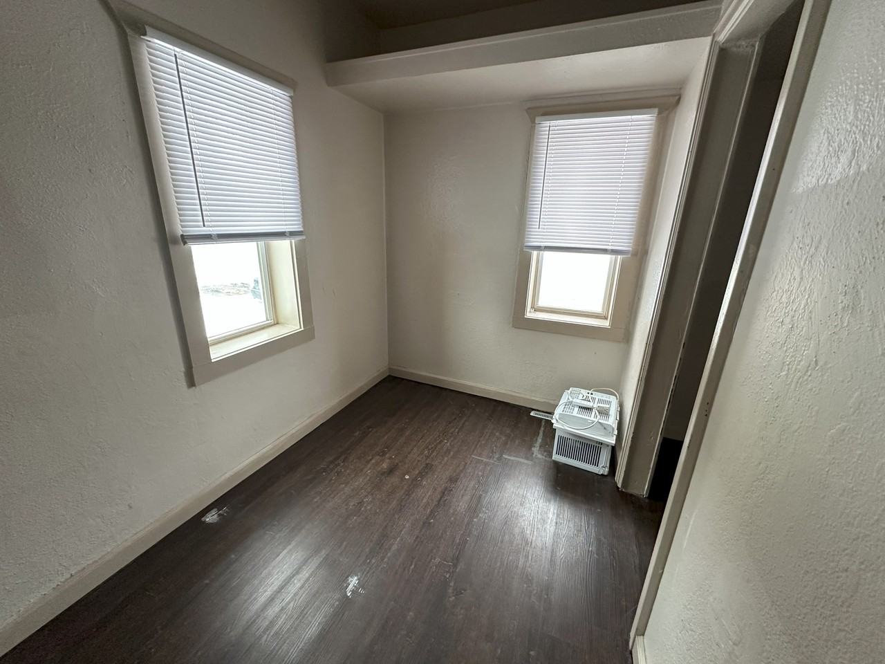 213 North Fairfax Avenue - Photo 2 of 10