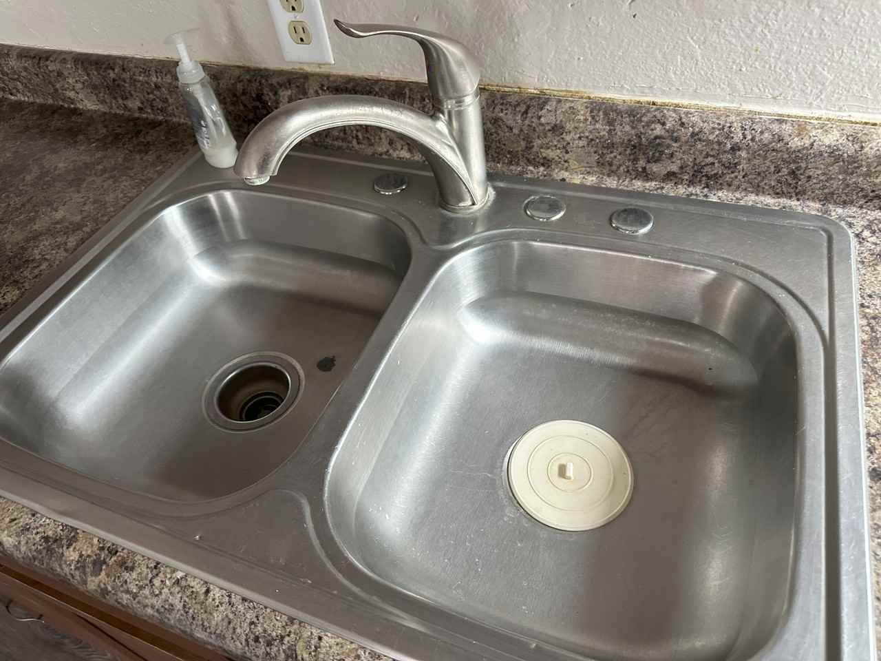 213 North Fairfax Avenue - Photo 4 of 10