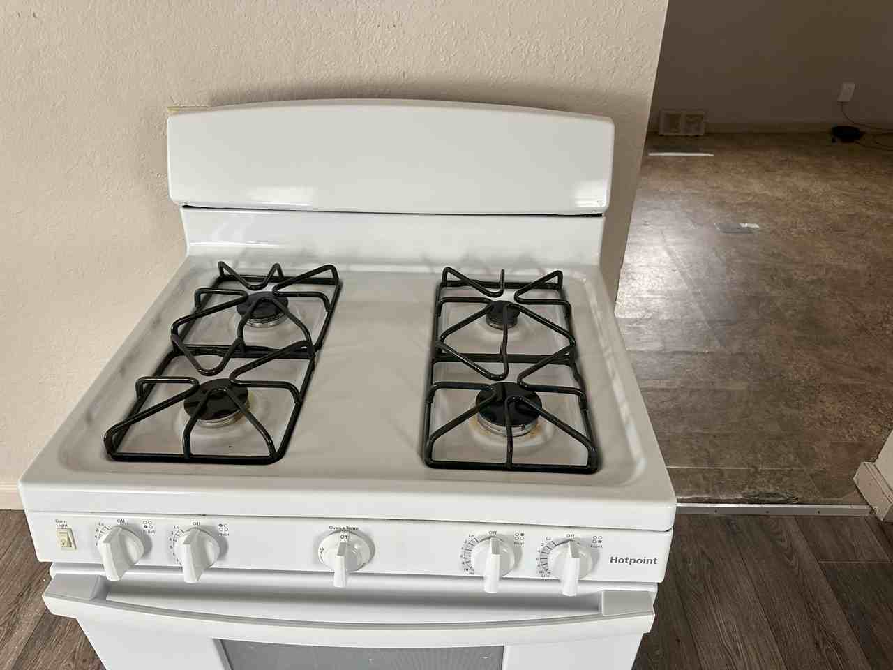 213 North Fairfax Avenue - Photo 5 of 10