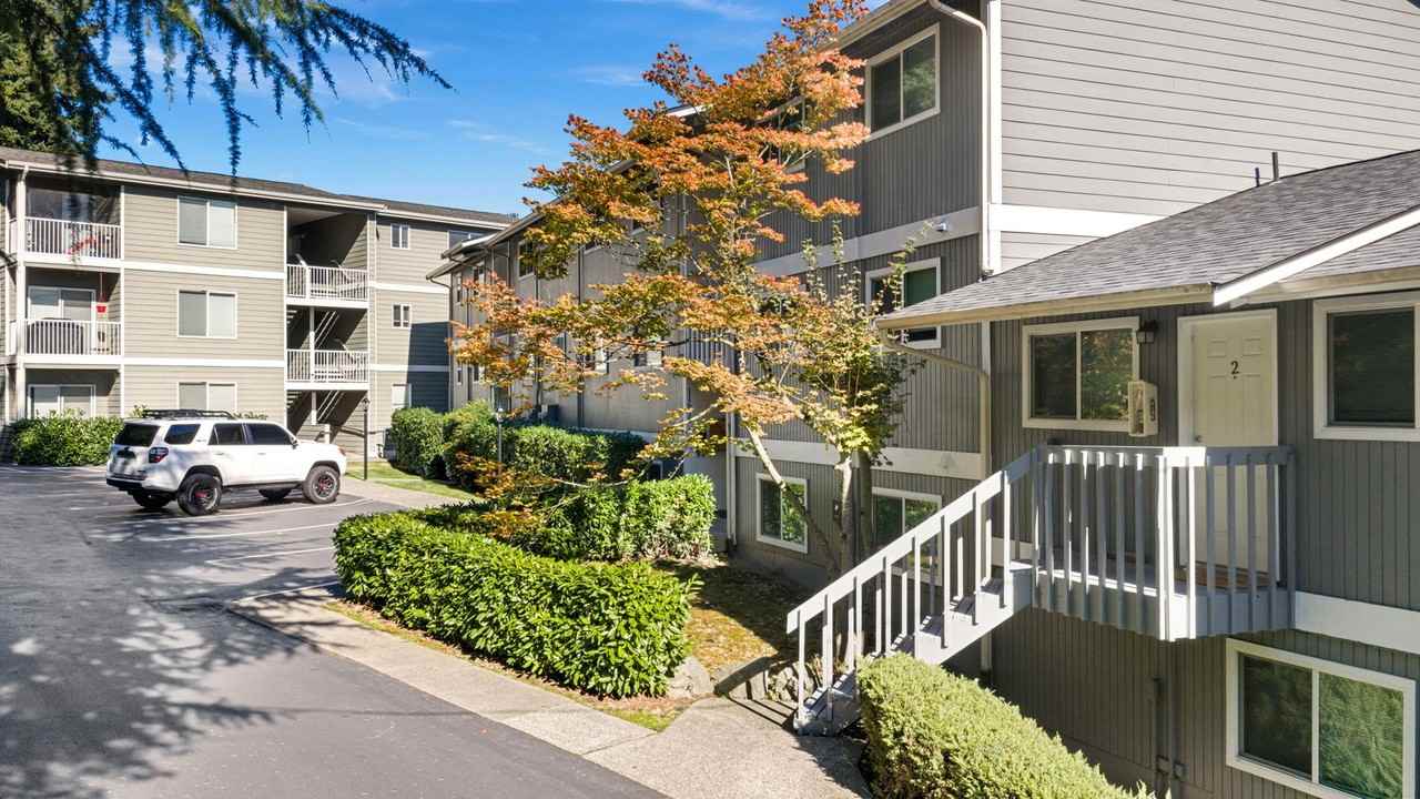 Bayshore Vista Apartments - Photo 2 of 39