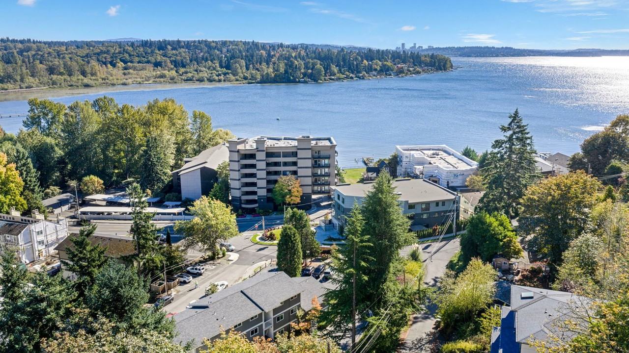 Bayshore Vista Apartments - Photo 3 of 39